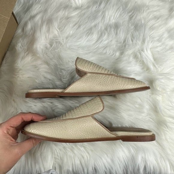 Kaanas Sardinia Snake Embossed Mule in Off White - Picture 6 of 9